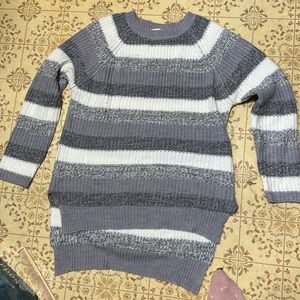 GREY WHITE (not blue) knit sweater lightweight size large but medium for loose